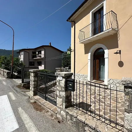 Couette-café Esplora Lake House *