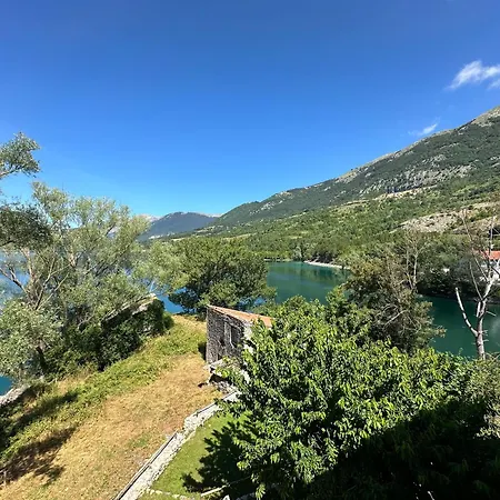 Esplora Lake House Barrea