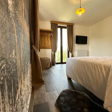 Couette-café Esplora Lake House *