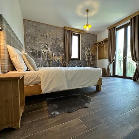 Esplora Lake House *