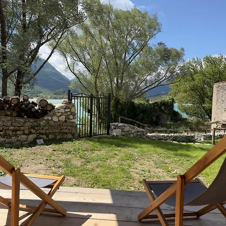 Couette-café Esplora Lake House