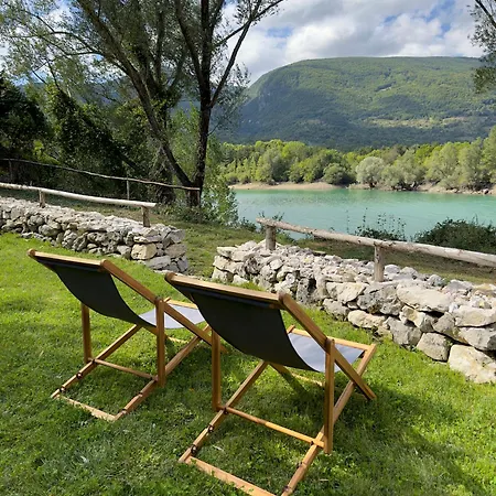Couette-café Esplora Lake House *