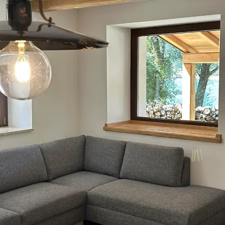 Esplora Lake House Couette-café Barrea