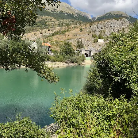 Esplora Lake House * Barrea