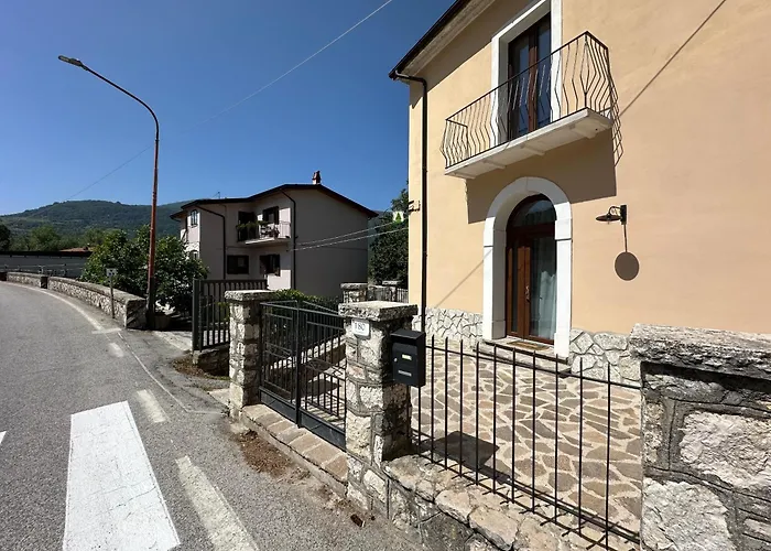 Bed & Breakfast Esplora Lake House *