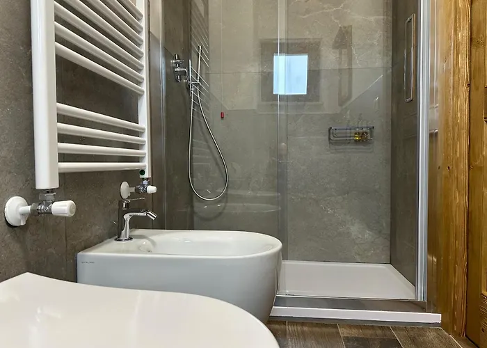 Esplora Lake House * バッレーア